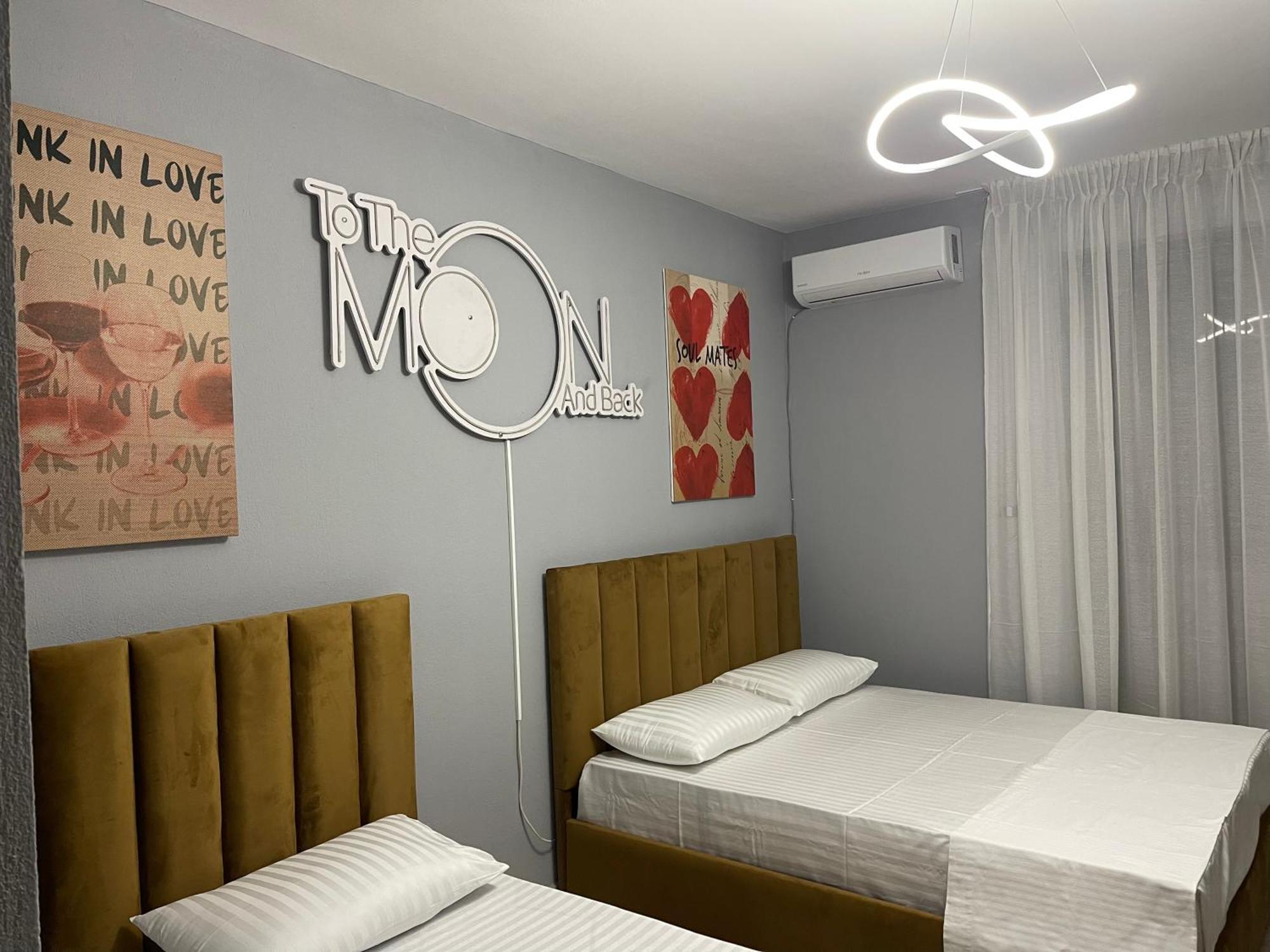 Super House 2 Blloku - 3 Rooms 티라나 외부 사진