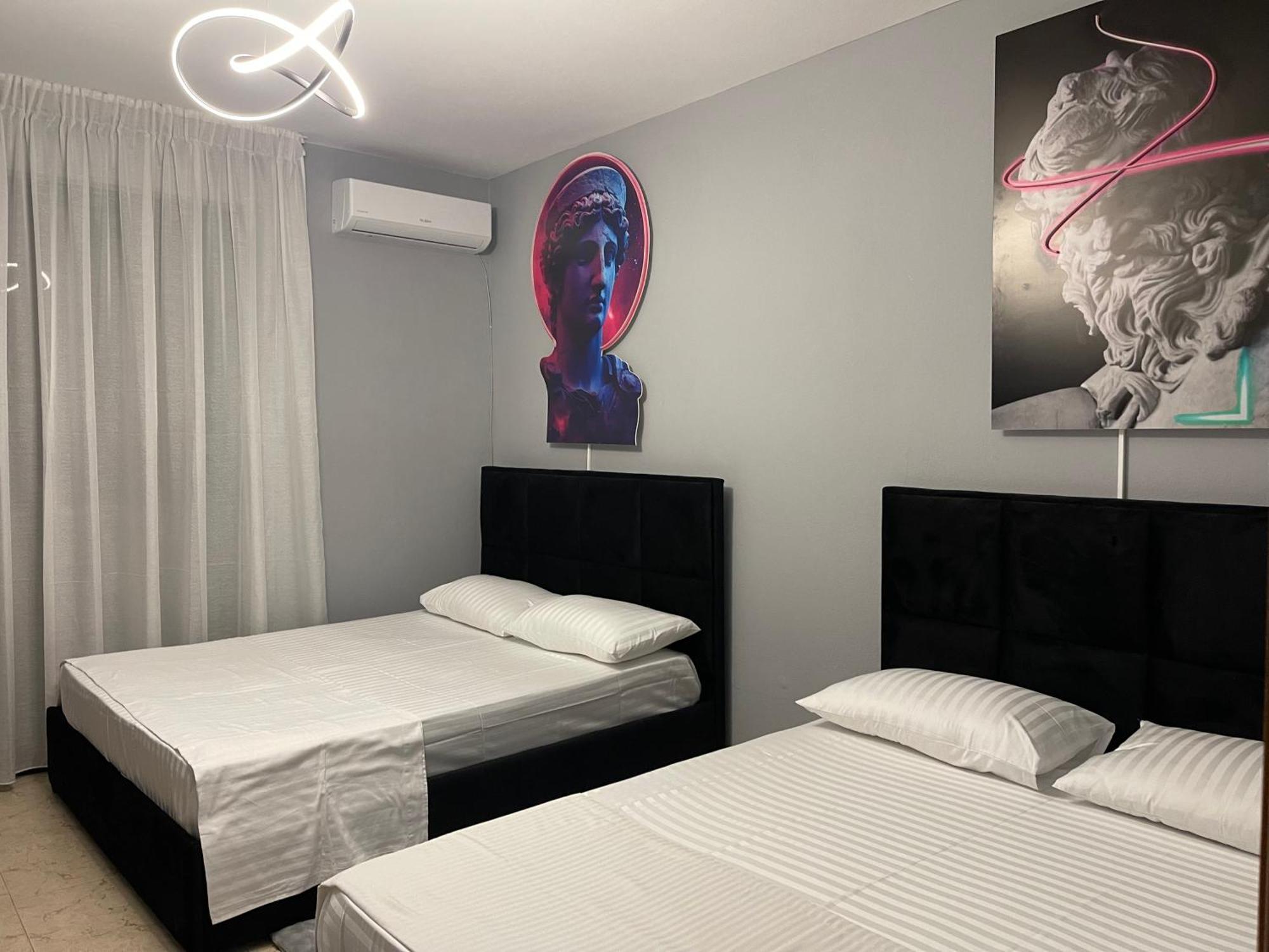 Super House 2 Blloku - 3 Rooms 티라나 외부 사진