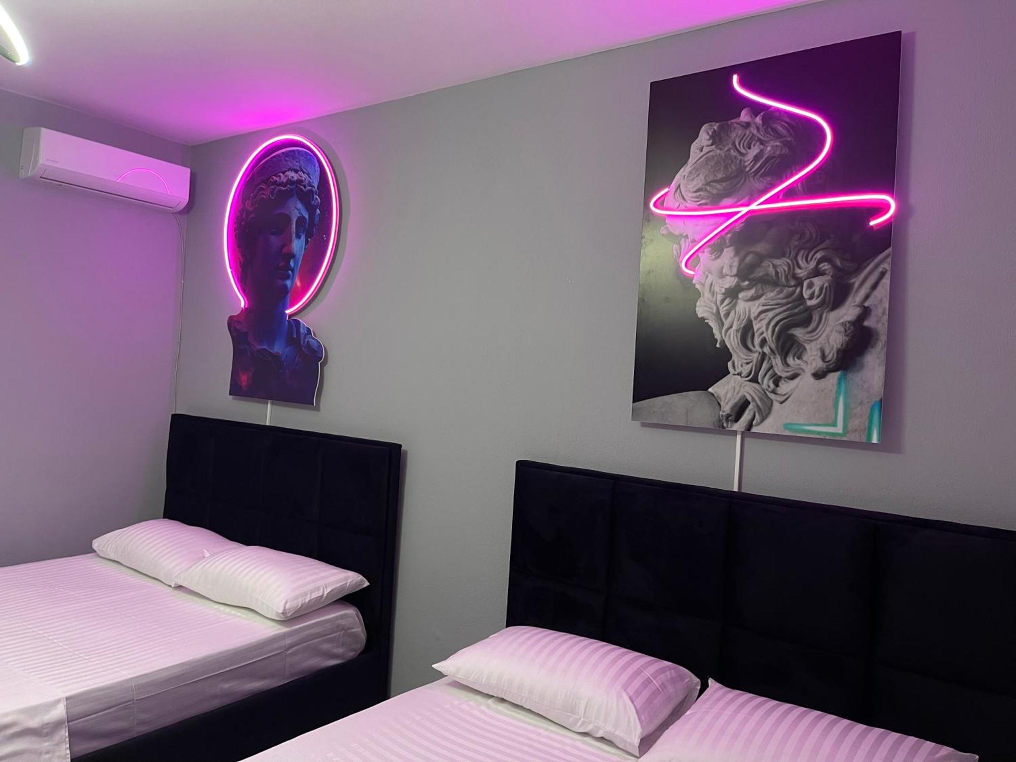 Super House 2 Blloku - 3 Rooms 티라나 외부 사진