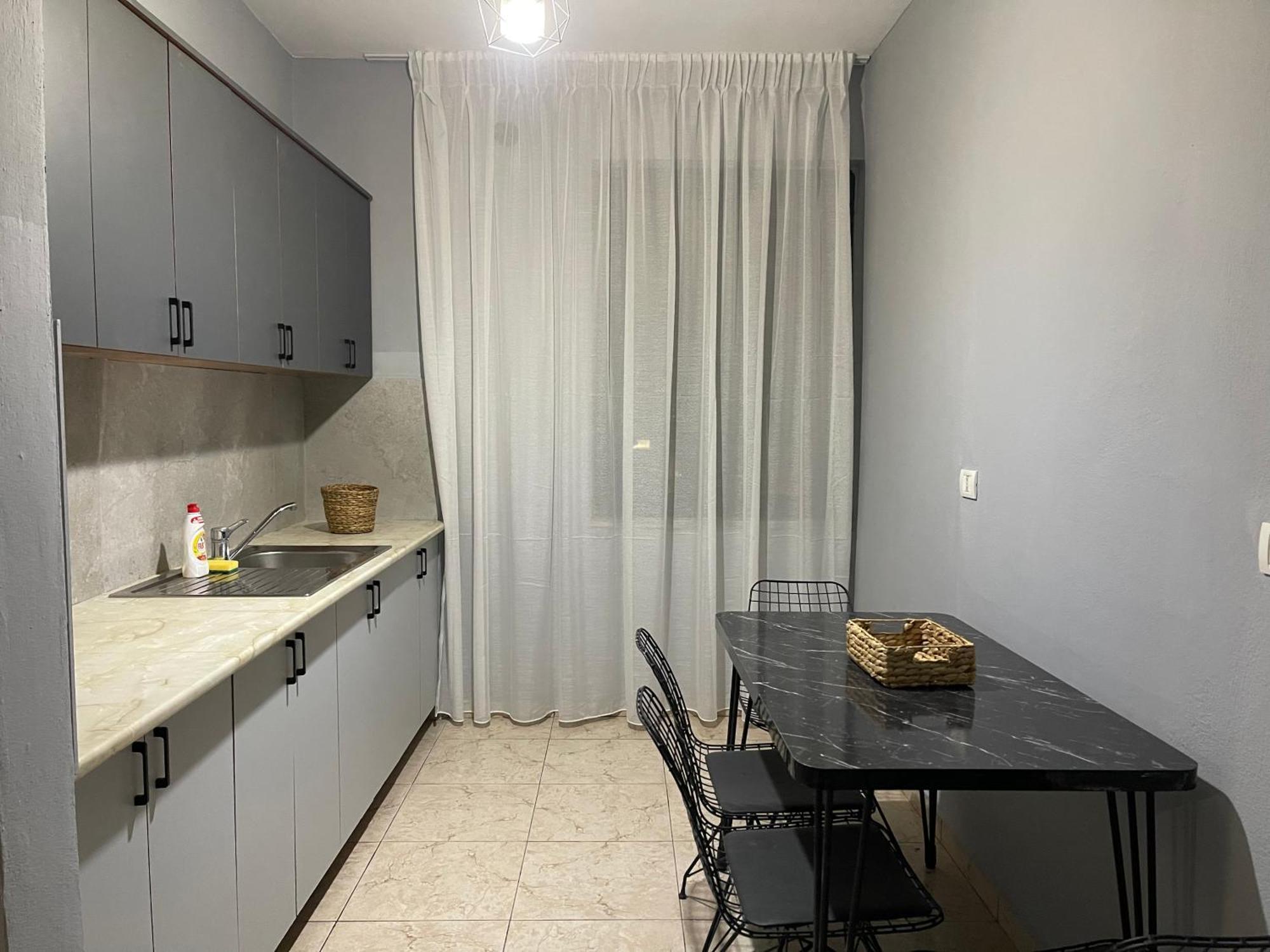 Super House 2 Blloku - 3 Rooms 티라나 외부 사진
