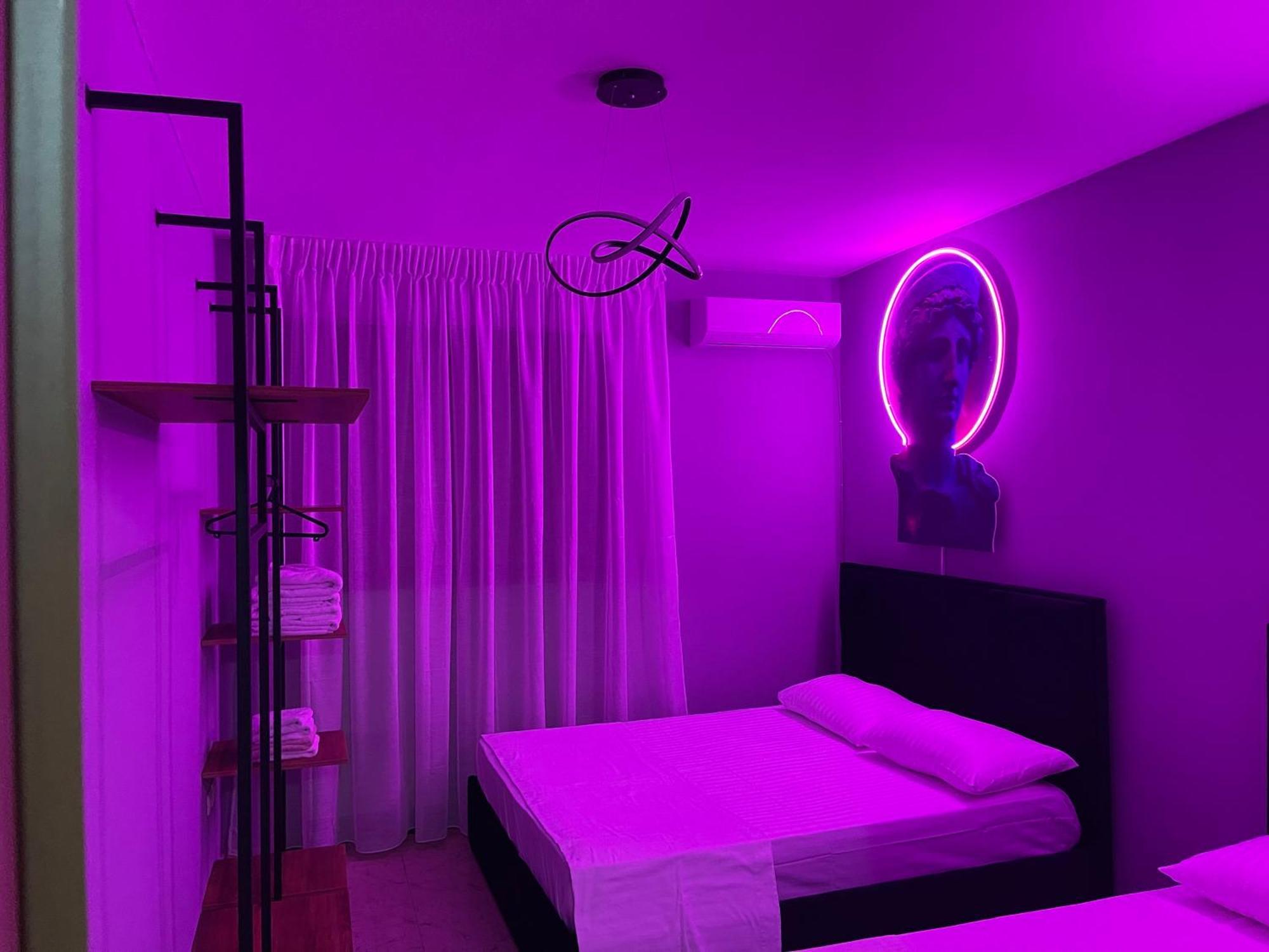 Super House 2 Blloku - 3 Rooms 티라나 외부 사진