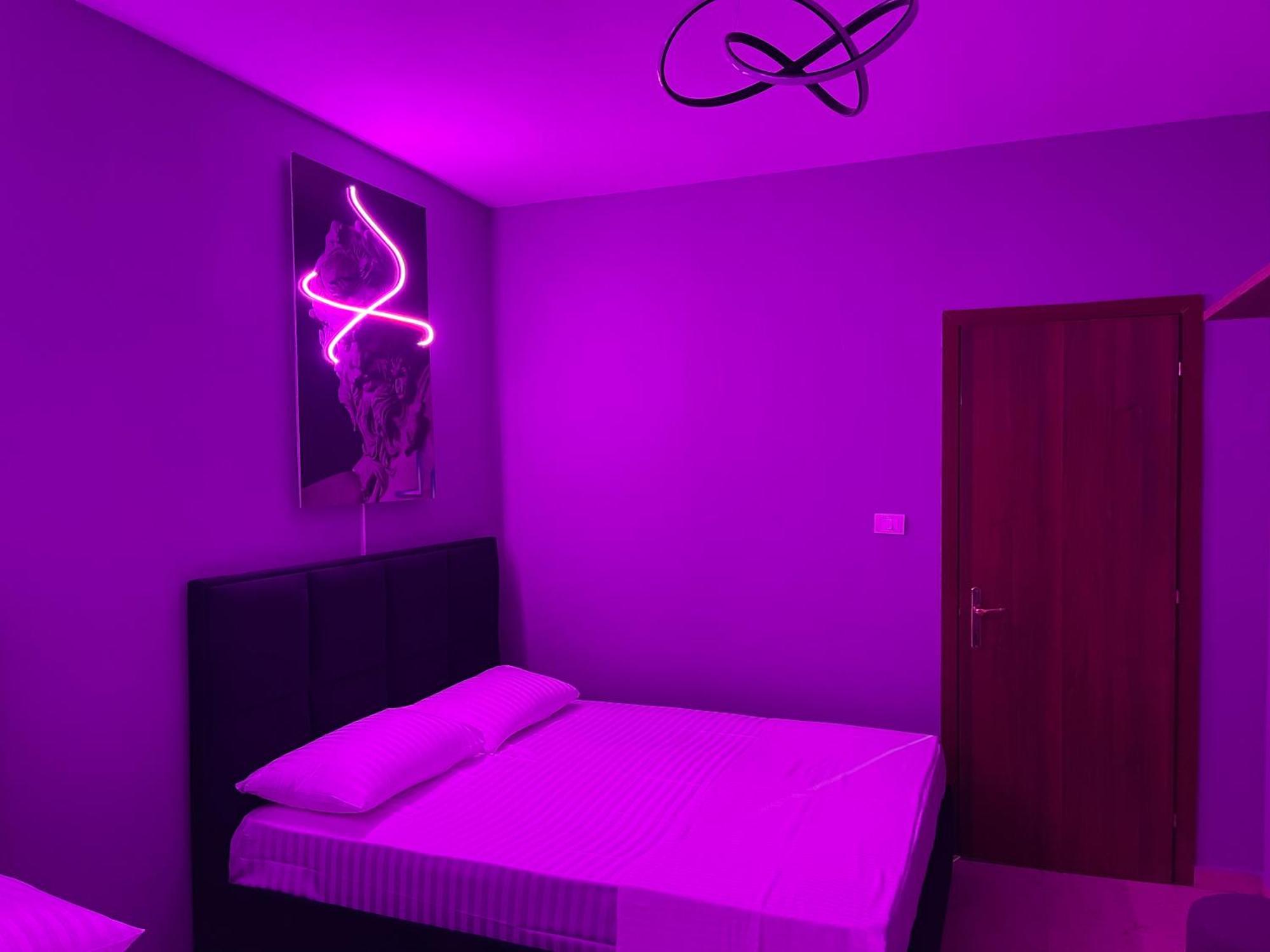 Super House 2 Blloku - 3 Rooms 티라나 외부 사진
